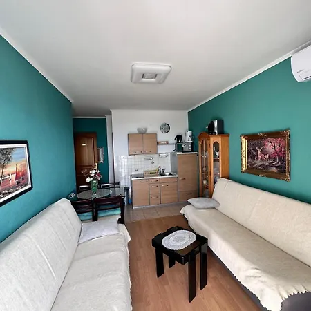 Djurda Apartamento *