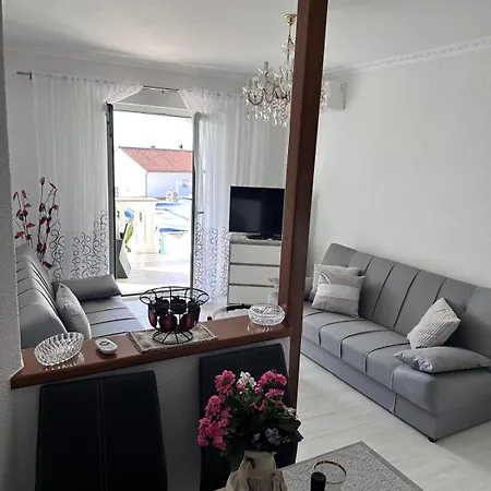 Djurda Apartamento *