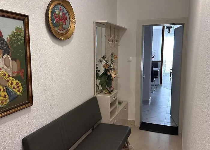 Apartment Djurda